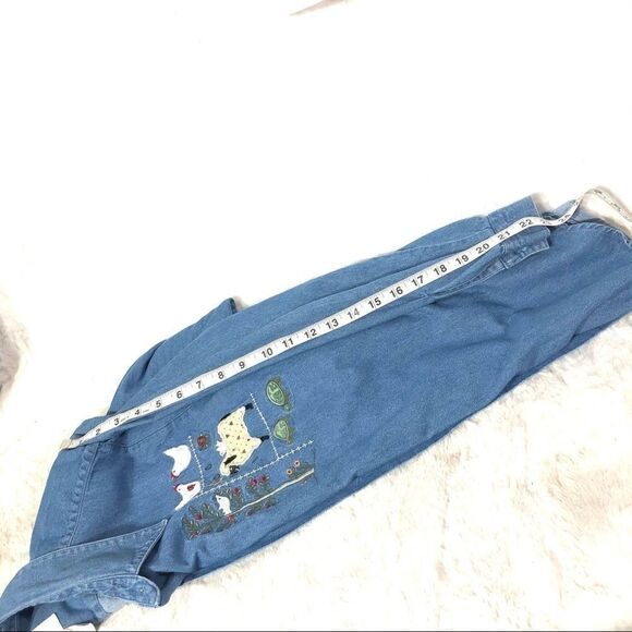 Chambray long sleeve shirt button up appliqué EUC cottagecore granny core farm - Picture 8 of 16
